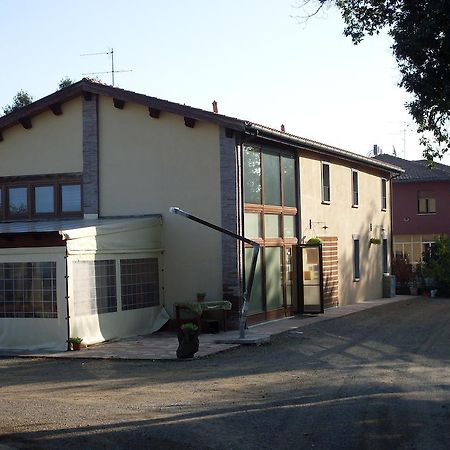 Agriturismo La Marletta 伊莫拉 外观 照片