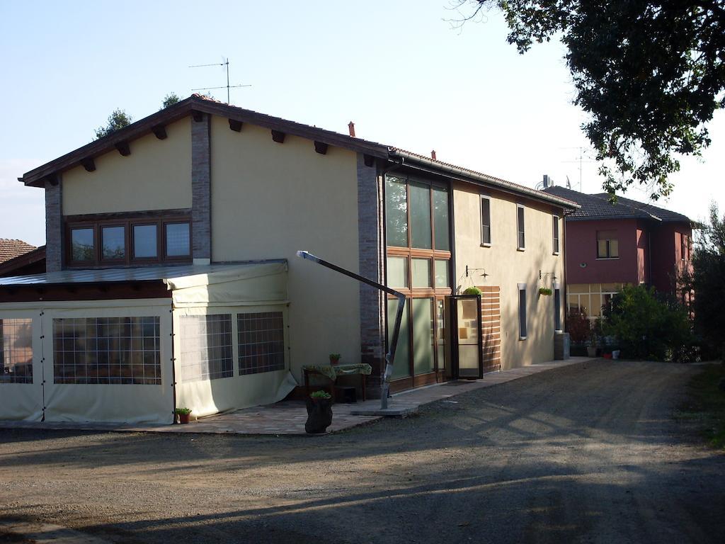 Agriturismo La Marletta 伊莫拉 外观 照片