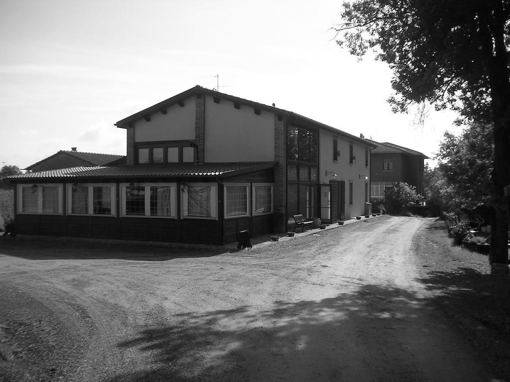 Agriturismo La Marletta 伊莫拉 外观 照片